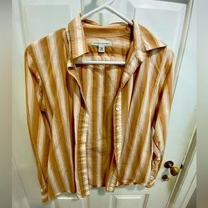Banana republic long sleeve button down women’s XS striped brown